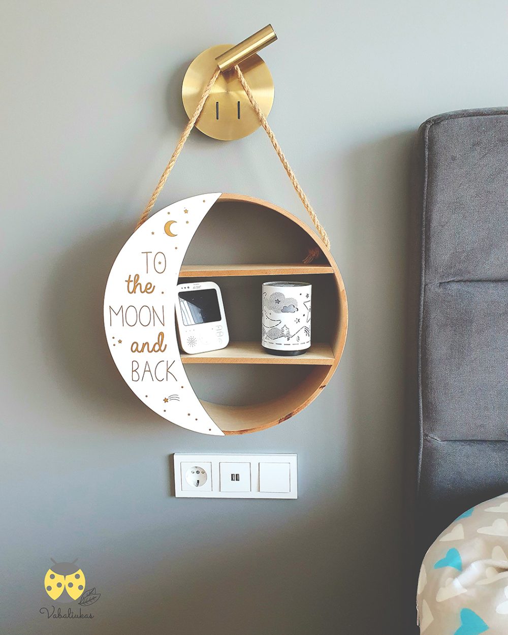 Apvali pakabinama lentyna